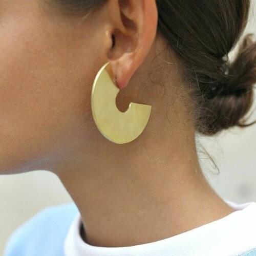 Punk Geometric Letter C Big Stud Earrings Women Party Jewelry Metal Half Round Gold Color Cirlce Statement Minimalist Earrings