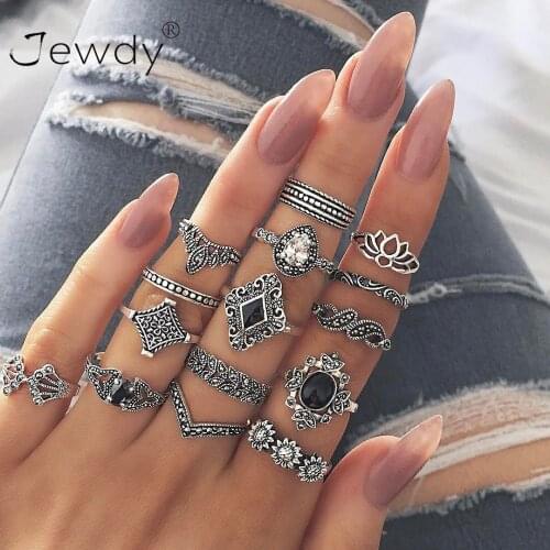 Jewdy Rings With Crystals