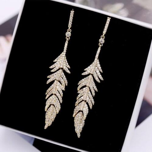 Micro Pave Cubic Zirconia Feather Earrings For Women Gold-Plated Long Temperament Leaf Pendant Earring Women Luxury Jewelry