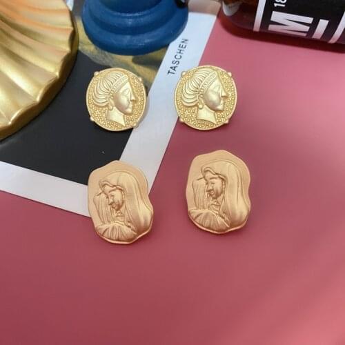 Retro pearl Baroque vintge matte gold beauty relief French pin Earrings female