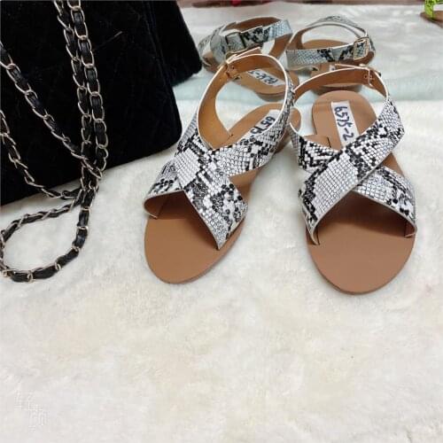 2020 Womens Sandals Leopard Print Snake Shoes Casual Animal Patterned External Slippers Flat Buckle Sandals Womens Hot 36-41