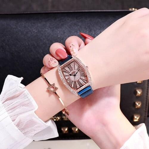 Web celebrity the same watch square water diamond magnet with rose gold case large Roman face temperament womens watch