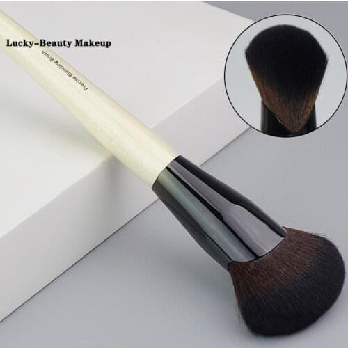 Lucky-Beauty BB Series Makeup Brushes Wood Handle Dense Soft Bristles Fan-Shaped Highlight Blush Shadow Repairing Make Up Brush