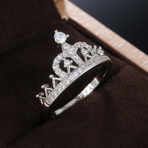 New and Exquisite Elegant and Elegant Crown Ladies Proposal Ring European and American Engagement Wedding Prom Gifts Jewelry