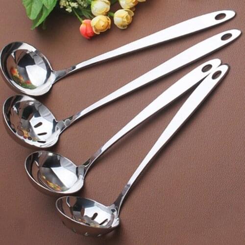 Hot pot soup spoon stainless steel hot pot spoon leakage thickening 7 spoon fine throw soup shell leakage kitchen porridge spoon