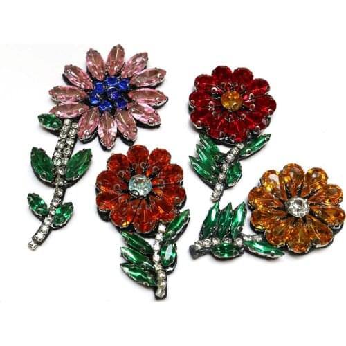 1pc crystal flower beaded appliques patches for clothing DIY sew on rhinestone patches Embroidery parches bordados para ropa