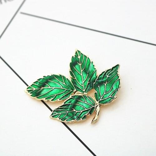 New European and American brooch Enamel leaves green leaves delicate brooch scarves dual-use buckle brooch female