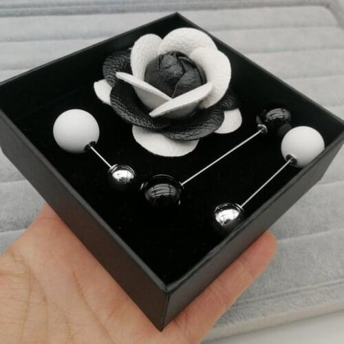 4PCS Female Fabric Camellia Flower Brooch for Wedding Big Black White Cloth Brooches for Women Pearl Lapel Pin Costume Jewelry