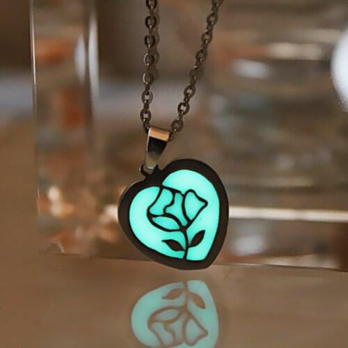 Beauty And the Beast Eternal Flower Rose necklace glowing small Pendants Fashion Jewelry glow in the dark flower girl amulet