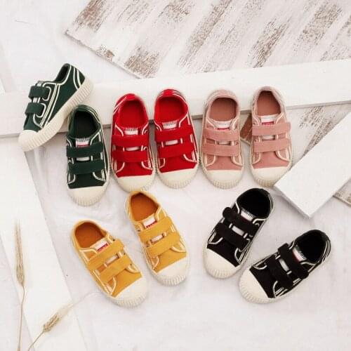 JGVIKOTO Kids Glowing Shoes