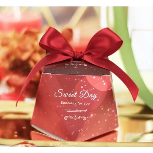 1pcs itschy red thems Candy Box with ribbon chocolate gift boxes wedding souvenirs gifts for guests gifts and wedding favors