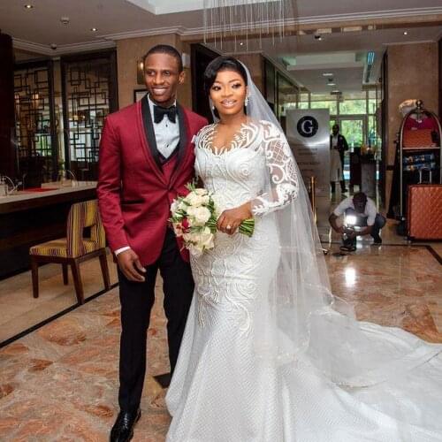 2021 Plus Size Arabic Sheer Neck Mermaid Wedding Gowns Long Sleeves Lace Sexy Custom Made Bridal Dresses