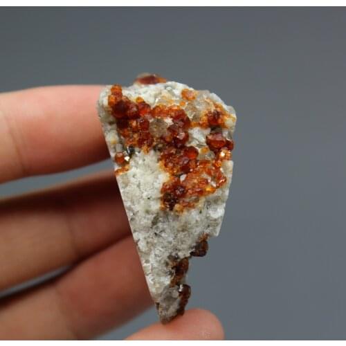 37g natural Garnet mineral specimen stones and crystals healing crystals quartz gemstones