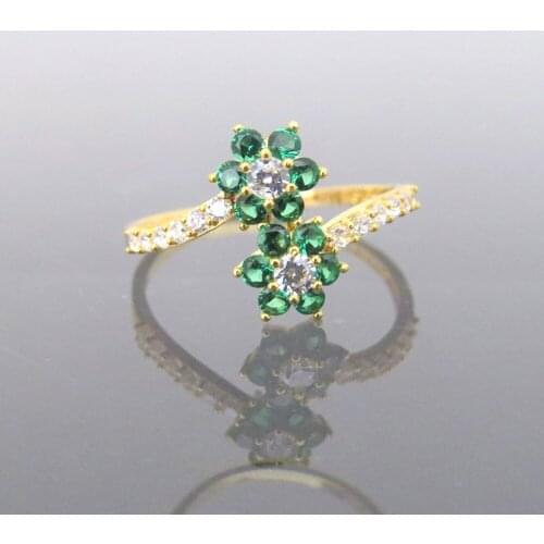 Lovely 14K Yellow Gold 0.4CTW 1.5MM Supre White Moissanite & Tsavorite Twisting Band Wedding Ring For Women