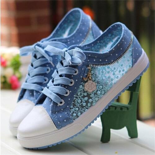 2021 Women Canvas Chain Metal Platform Vulcanized Woman Summer Lace-up Lace Breathable Fashion Footwear Ladies New Casual Flat