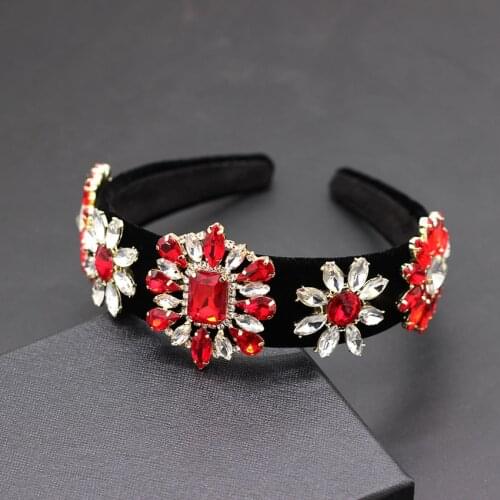 Exquisite fashion Baroque headband jewels and geometric palace style party fashion catwalk travel headband 878
