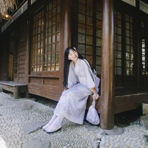 Womens Yukata Traditional Japan Kimono Robe Photography Dress Cosplay Costume purple Color flower Prints Vintage Clothing