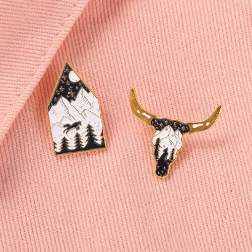 Cartoon night scene pattern pins, bull head shape paint brooch, accessories wholesale, bag decoration badge, gift for friends