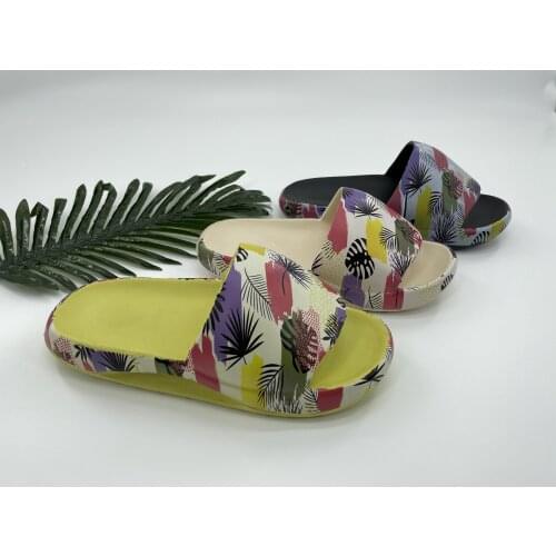 Summer Trend Mens And Womens Outdoor Comfortable Sandals EVA Material Indoor Bathroom Non-Slip Slippers