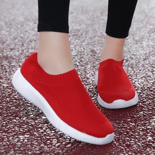 Large Size Old Beijing Cloth Shoes Womens Shoes Flat Lazy Shoes Mesh Walking Shoes 2021 Spring New