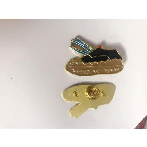 Customized lovely sweet heart pins with black nickel plating+butterfly clutch without epoxy