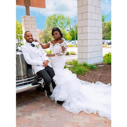 Elegant Plus Size African Wedding Dress Illusion Long Sleeves Sheer Neck Crystal Beads Lace Ruffles Organza Bridal Gown