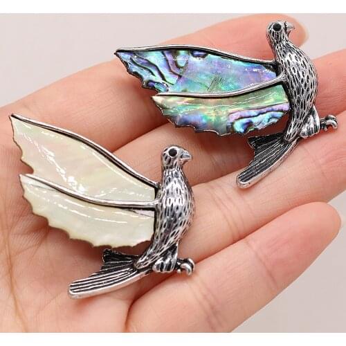 Hot Sale Natural Shell Brooches Bird Shape Alloy Pins for Girls Weddings Party Banquet Office Jewelry Accessories