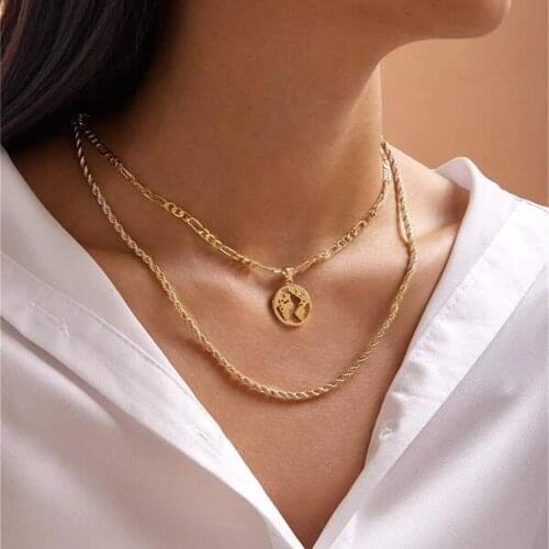Fashion Golden Metal Rope Twist Chain Hollow Earth Pendant Necklace For Women Vintage New Boho Choker Punk Collar Jewelry Gift