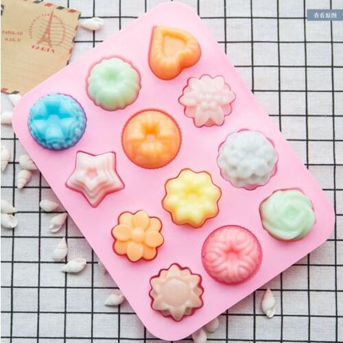 12 Even Chocolate Mould Cavity Silicone Flower Rose Chocolate Cake Soap Mold Ice Trays Baking Mould Cake Decorating Wholesale