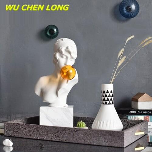 WU CHEN LONG Creative Orange Blow Bubbles Girl Art Sculpture Venus Goddess Bubble Figure Statue Resin Crafts Home Decor R5387