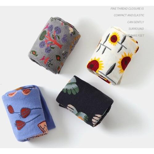 Women Christmas Harajuku Socks Women Hip Pop Style Cool Socks 2021 New Winter Sock Vintage Flower Print Colorful Knitted Socks