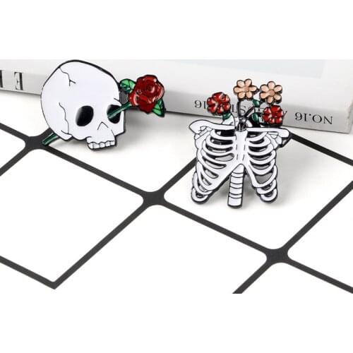 2019 Punk Death Love Enamel brooch Skeleton Rib cage Rose Flower badge brooch Shirt bag Halloween Jewelry Gift for Friends kids