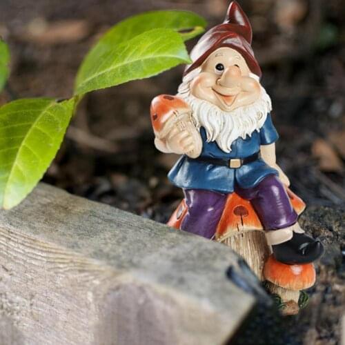 Hand-painted Garden Gnome Dwarfs Figures Resin Cake Lovely Garden Decoration For Birthday Gifts