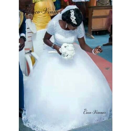 New Short Sleeve O neck Bright African Wedding Dresses Real Photos Crystal Wedding Dress Ball Gown White Bride Dress W0437