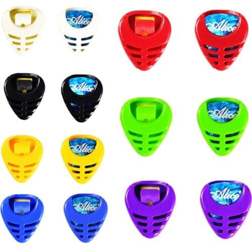 1Pc Portable Plactic Guitar Pick Plectrum Holder Case Box Acoustic Heart Shaped