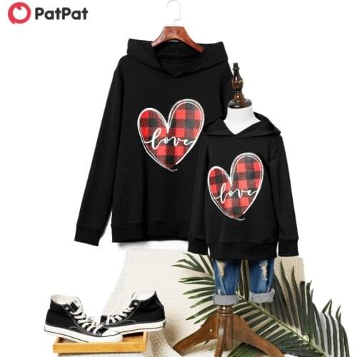 PatPat 2021 New Spring and Autumn Love Plaid Print Black Sweatshirts for Mom and Me Childrens Clothing