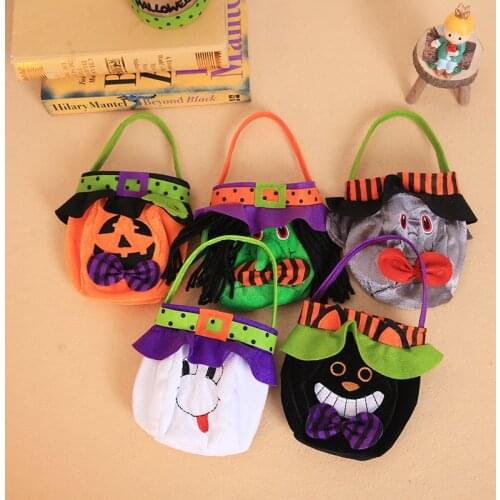 Round Halloween Candy Bags for Kids Children Funny Cute Cartoon Cat Pumpkin Skeleton Witch Design Candy Gift Bags Basket