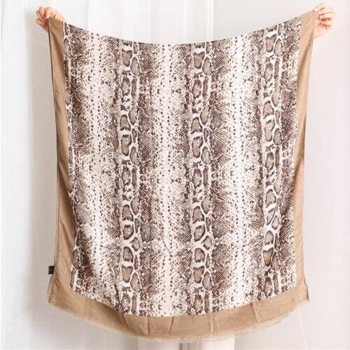 Autumn Women Fashion Snake Skin Print Tourism Seaside Beach Sunscreen Silk Scarves Luxury Winter Quality Cotton Material Shawl