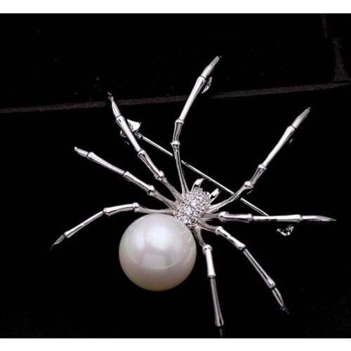 Fashion Punk Spider Brooch Man and Woman Coat Accessories High Quality Insect Pins Jewelry Halloween Gifts