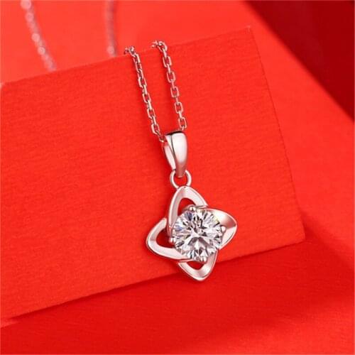 925 Sterling Silver Moissanite Clover Pendant Necklace D Color Brilliant Cut 1 Carat 6.5mm Moissanite Chain Necklaces Girlfriend
