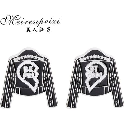 Meirenpeizi 2pcs /set BEST FRIENDS Coat pin brooch Badges Brooches for men women Gifts brooches Backpack Hats Accessories