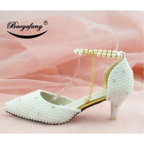 2019 Pointed toe Womens wedding shoes Ankle strap Buckle shoes Pearl crystal party dress shoes white sweet party shoe