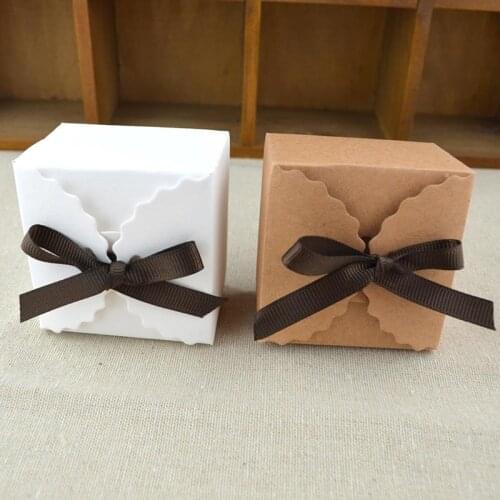 50pcs Vintage Retro Mini Kraft Paper Candy Box DIY Favor Gift Box Cake Packaging With Ribbon Birthday Wedding Party Decoration