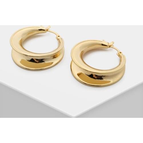 Amorita boutique Round stylish elegant metal drop earrings
