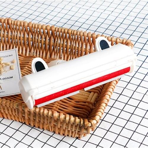 Pet Hair Removal Artifact Cat and Dog Hair Cleaner Cleans up all the carpet hair sticky hair Remove hair Suction brush supplies