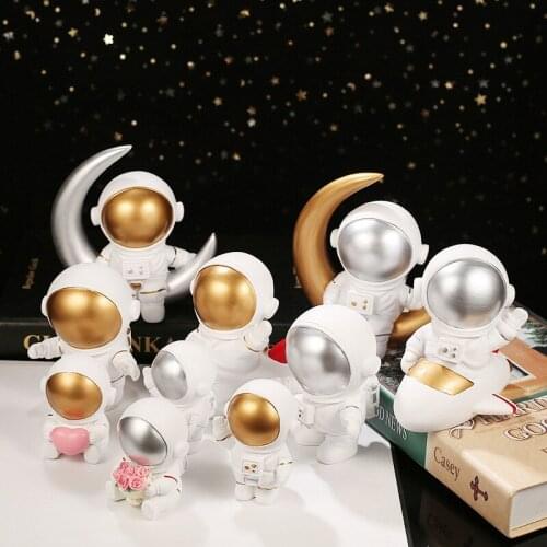 Creative Resin Material Astronaut Model Decoration Furniture Living Room TV Cabinet Decoration Office Table Decoration Crafts