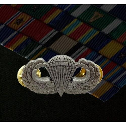 U.S. Army Metal Parachute ACU Skill Badge Pin