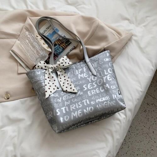 New large-capacity bags 2021 new fashion summer silver letter foreign style and popular shoulder portable large tote bags