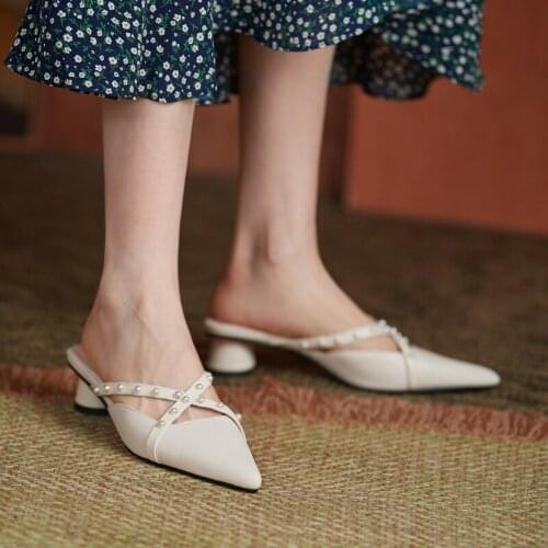 Elegant mid Heel Women Mules Summer Sexy Pointed-Toe Ladies Slippers Slip on Leisure Ladies Office Shoes pearl Pumps Female
