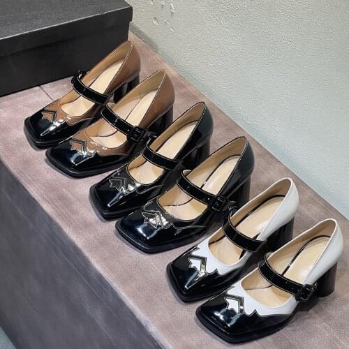 2021 new British thick high heel small leather shoes college literary style square head color matching herringbone belt